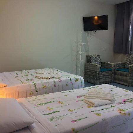 Espaco Santa Flora ปอร์โต จิ กาลินญาส ภายนอก รูปภาพ